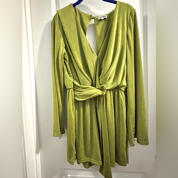 Fashion Nova Green Women's Romper - Picture 3 of 6